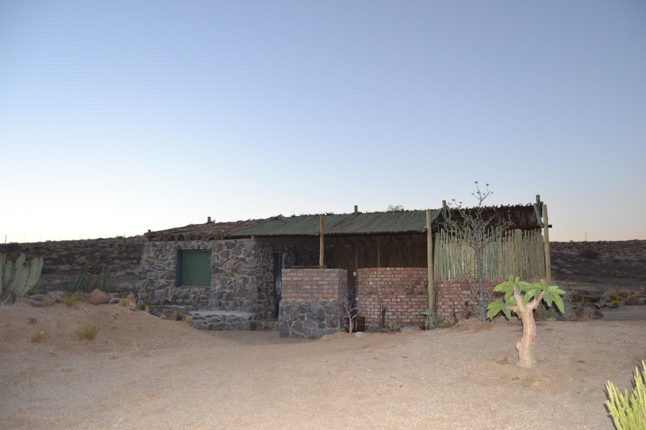 Daureb Isib Campsite And B&B Uis Екстер'єр фото
